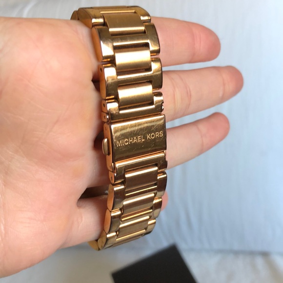 MICHAEL KORS ROSE GOLD DIAMOND FACE WATCH - Picture 4 of 10